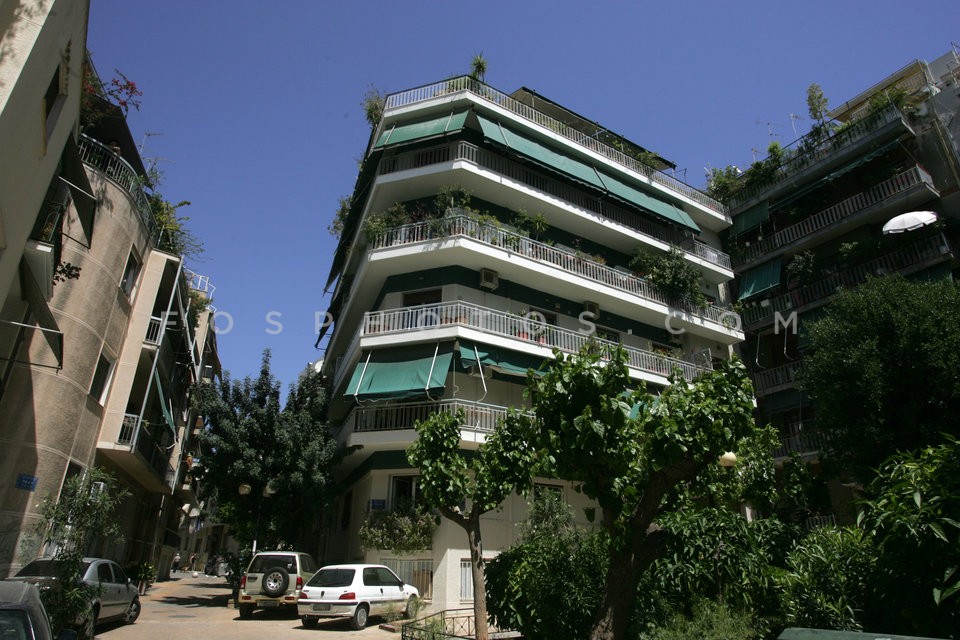 A Walk in the Neighborhood of Kypseli / Περίπατο στη γειτονία της Κυψέλης