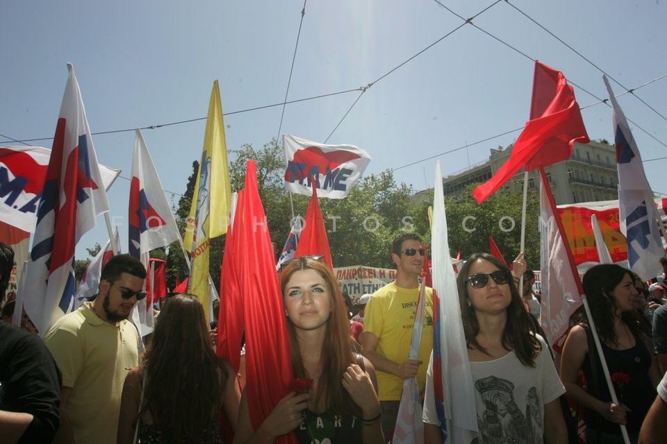 Communist Affiliated in Syntagma for May Day / Συγκέντρωση του ΠΑΜΕ στο Σύνταγμα για την Πρωτομαγιά