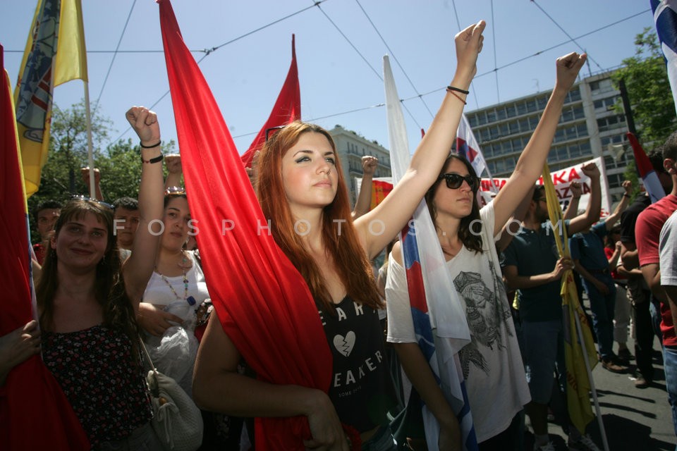 Communist Affiliated in Syntagma for May Day / Συγκέντρωση του ΠΑΜΕ στο Σύνταγμα για την Πρωτομαγιά