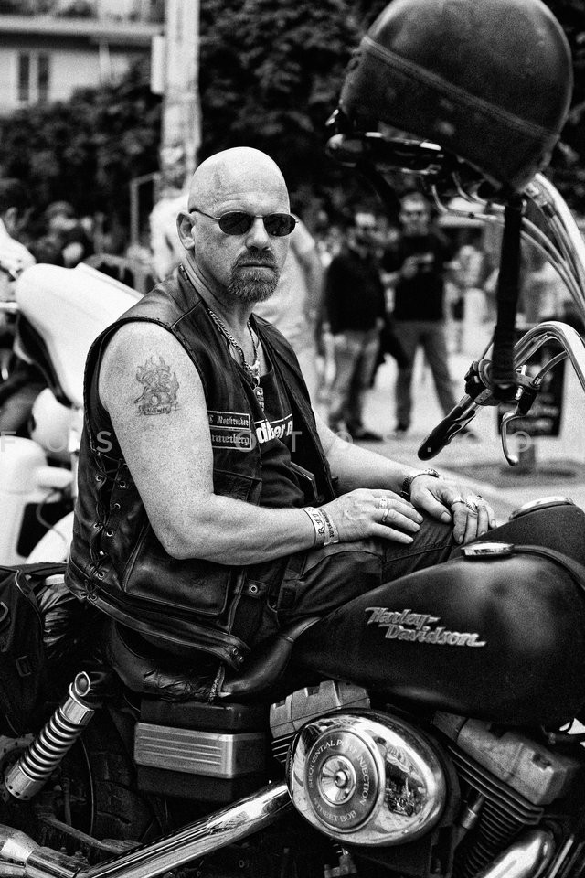 News » Riding my Harley / Οδηγώντας την Χάρλεϋ μου – FOSPHOTOS