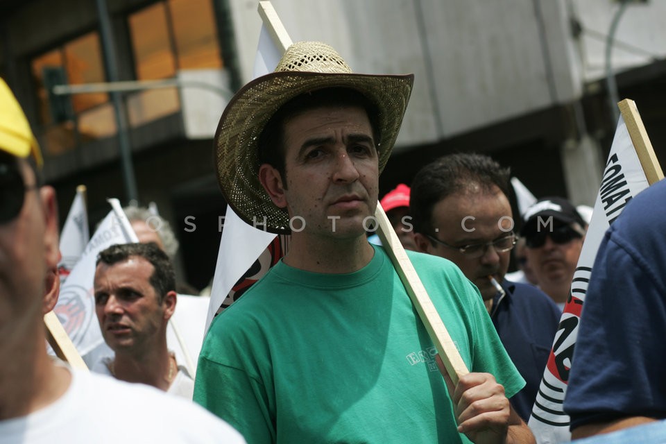 Protest by Teachers and Workers in Defence Industry / Διαμαρτυρία Καθηγητών και εργαζόμενοι στην Αμυντική Βιομηχανία