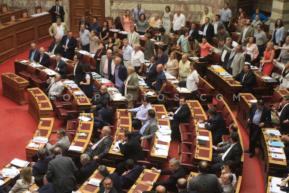 Debate at Parliament   / Ολομέλεια της Βουλής Πολυνομοσχέδιο