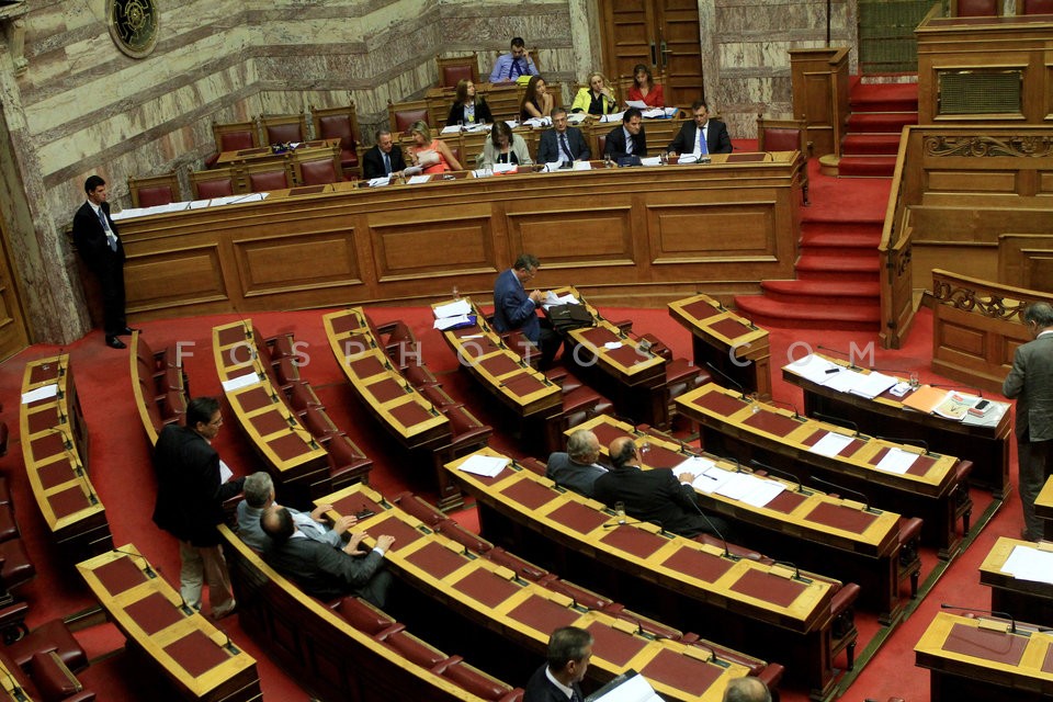 Debate at Parliament   / Ολομέλεια της Βουλής Πολυνομοσχέδιο