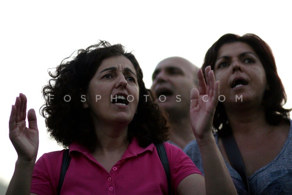 Protest at Syntagma Sq / Διαμαρτυρία στο Σύνταγμα