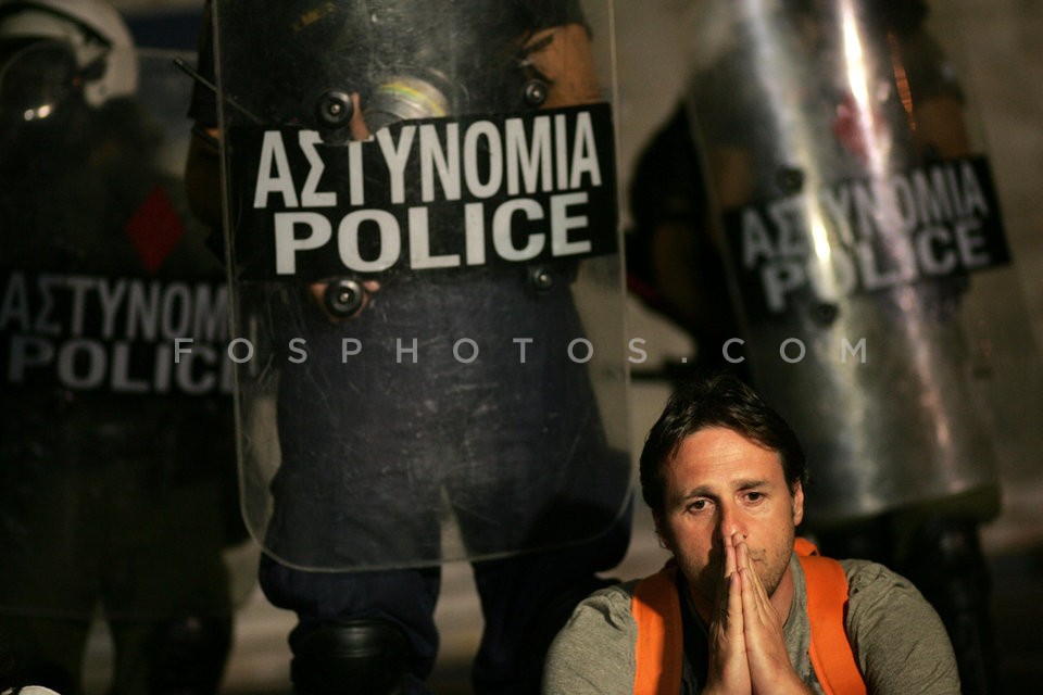 Portraits of the Protest / Πορτρέτα στην Διαδήλωση