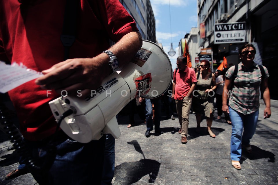 Teachers Protest at Finance Ministry / Συγκέντρωση διαμαρτυρίας της ΟΛΜΕ στο Υπουργείο Οικονομικών