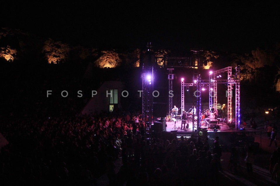 Haris Alexiou at Petra theater   /  Χάρις Αλεξίου στο θέατρο Πέτρας