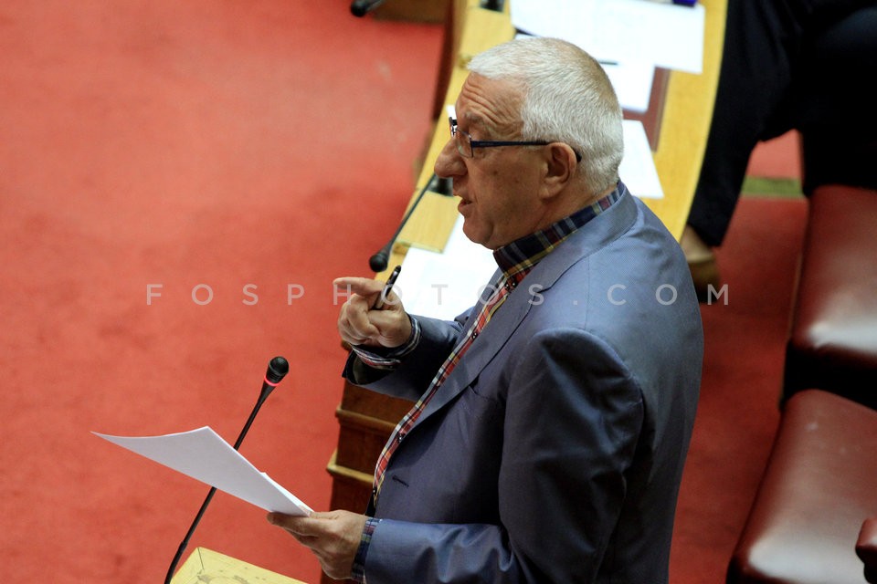 Protest rally against the abolition of the Sunday holiday  /  Συλλαλητήριο κατά της κατάργησης της κυριακάτικης αργίας