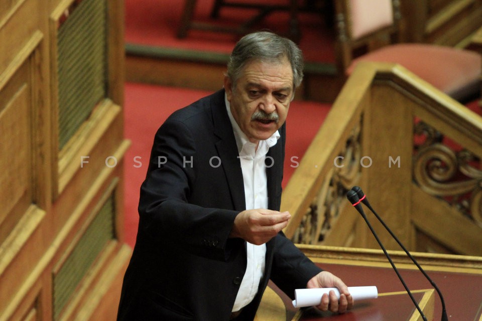 Protest rally against the abolition of the Sunday holiday  /  Συλλαλητήριο κατά της κατάργησης της κυριακάτικης αργίας