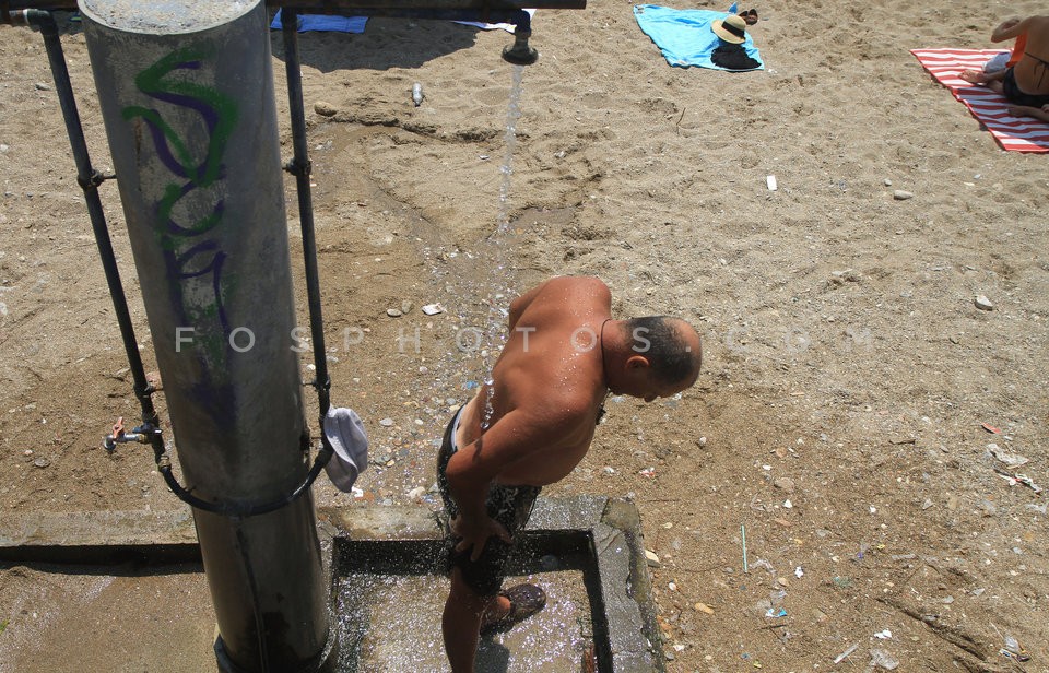 Hottest day of the summer  /  Η πιο ζεστή ημέρα του καλοκαιριού