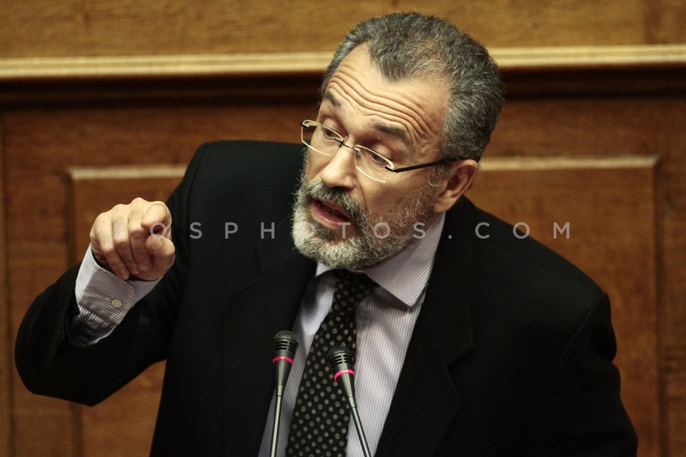 Second day of debate at the Greek Parliament  /  Δεύτερη ημέρα συζήτησης στην Βουλή