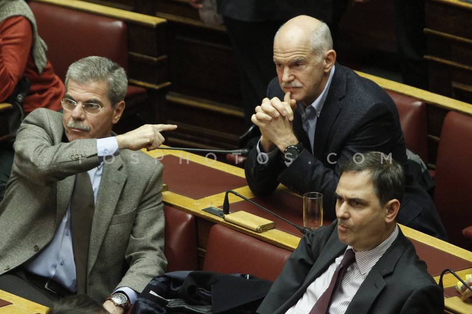 Debate in the Parliament's plenar  /  Ολομέλεια της Βουλής  Συζήτηση για την υπόθεση των υποβρυχίων