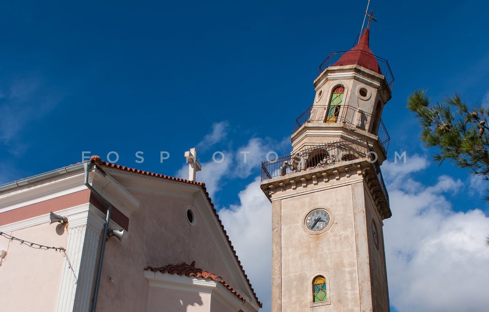 Images from Kefalonia after the new powerful earthquake / Εικόνες απο την Κεφαλονιά μετά απο τον νέο ισχυρό σεισμό