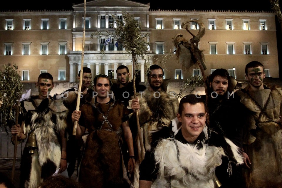 Halloween happening in Athens / Οι Κουδουναραίοι της Αποκριάς