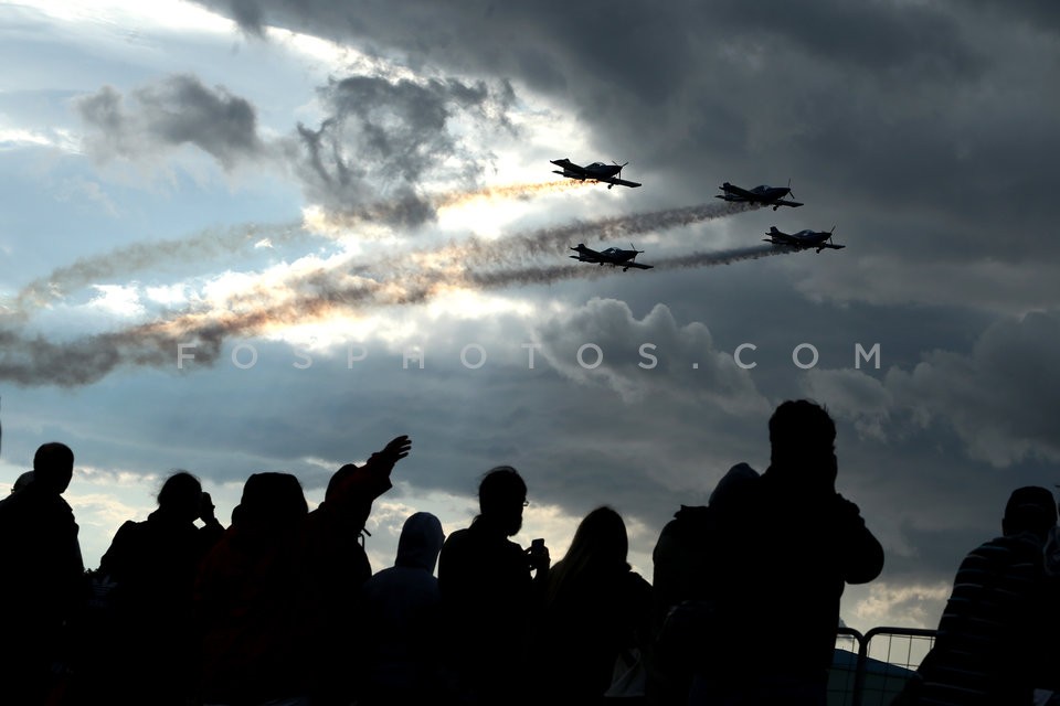 Air show at the airbase of Dhekelia  / Αεροπορική επίδειξη στο Τατόι