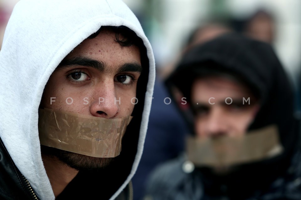 Refugees from Syria on hunger strike /  Απεργία πείνας προσφύγων απο την Συρία