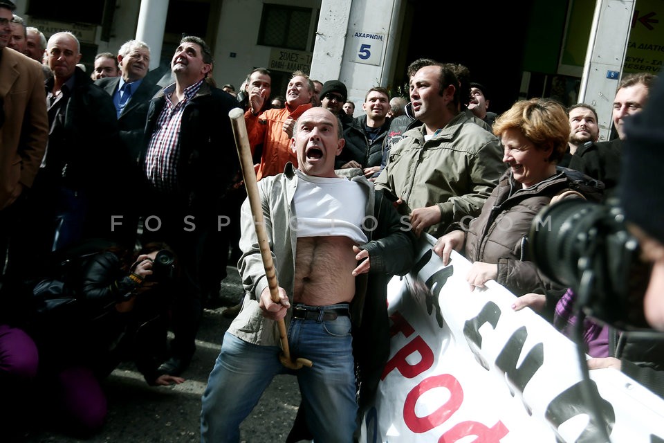 Livestock farmers at protest march at the Rural Development Ministry  / Πορεία στο υπουργείο Αγροτικής Ανάπτυξης απο κτηνοτρόφους