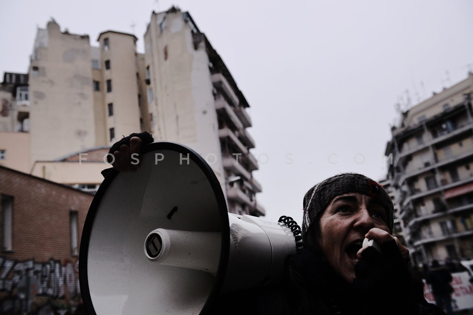 Working people in Thessaloniki join 24 hour nationwide public sector strike in Greece / Συλλαλητήριο στη Θεσσαλονίκη κατά τη διάρκεια της 24ώρης πανεργατικής απεργίας