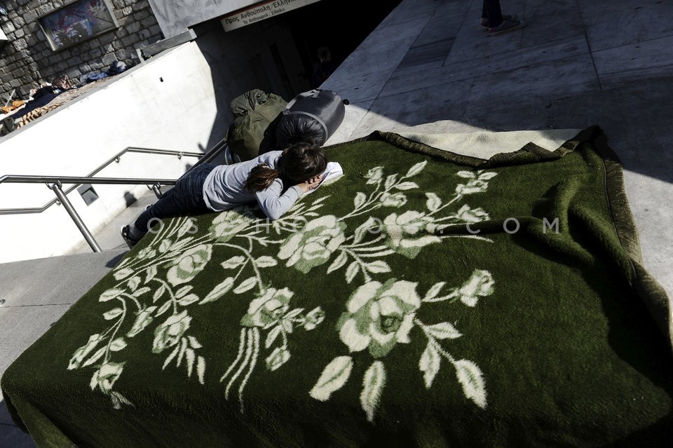 Syrian refugees remain for 16th day at Syntagma square / 16η μέρα παραμονής των Σύριων προσφύγων στο Σύνταγμα