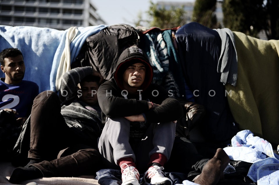 Syrian refugees remain for 16th day at Syntagma square / 16η μέρα παραμονής των Σύριων προσφύγων στο Σύνταγμα