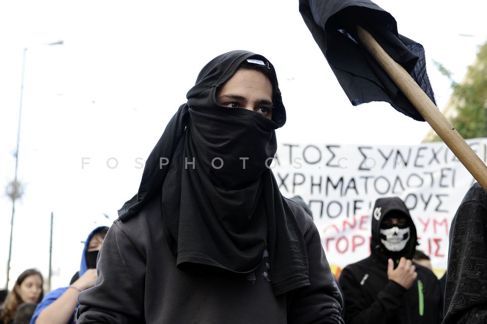 Students in protest march in memory of A.Grigoropoulos /  Πορεία μαθητών στην μνήμη του Α.Γρηγορόπουλου