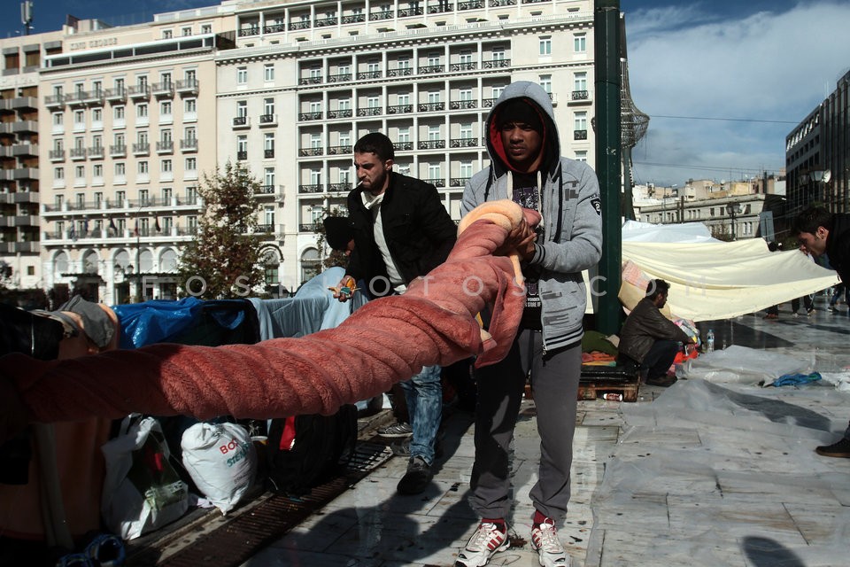 Refugees from Syria at Syntagma square / Σύριοι πρόσφυγες στο Σύνταγμα