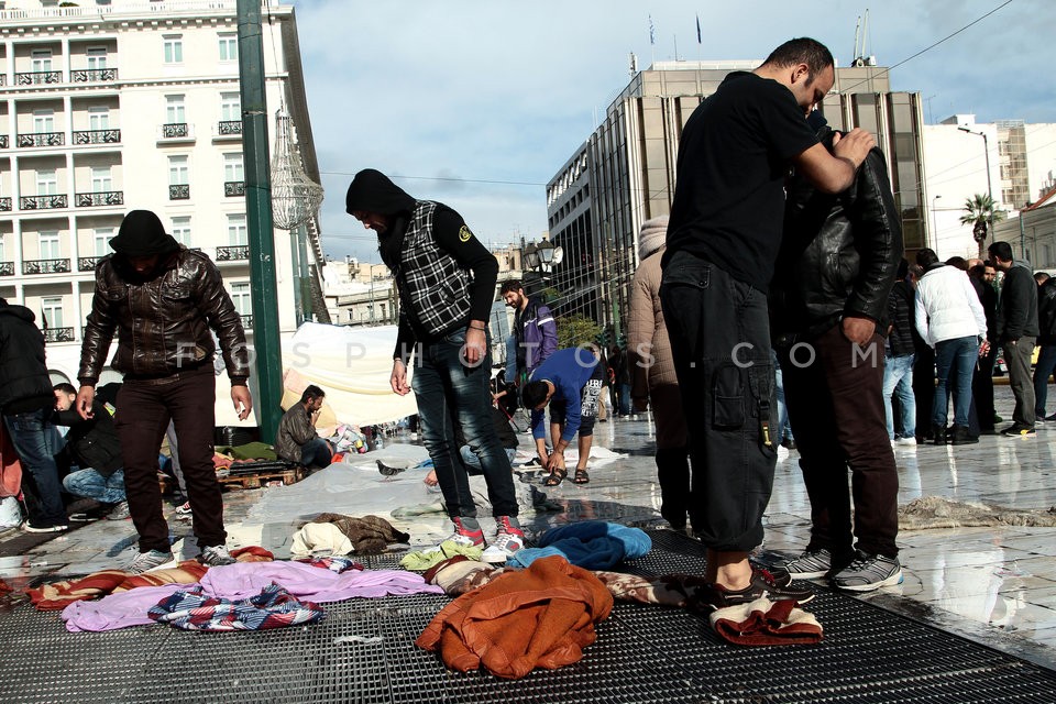 Refugees from Syria at Syntagma square / Σύριοι πρόσφυγες στο Σύνταγμα